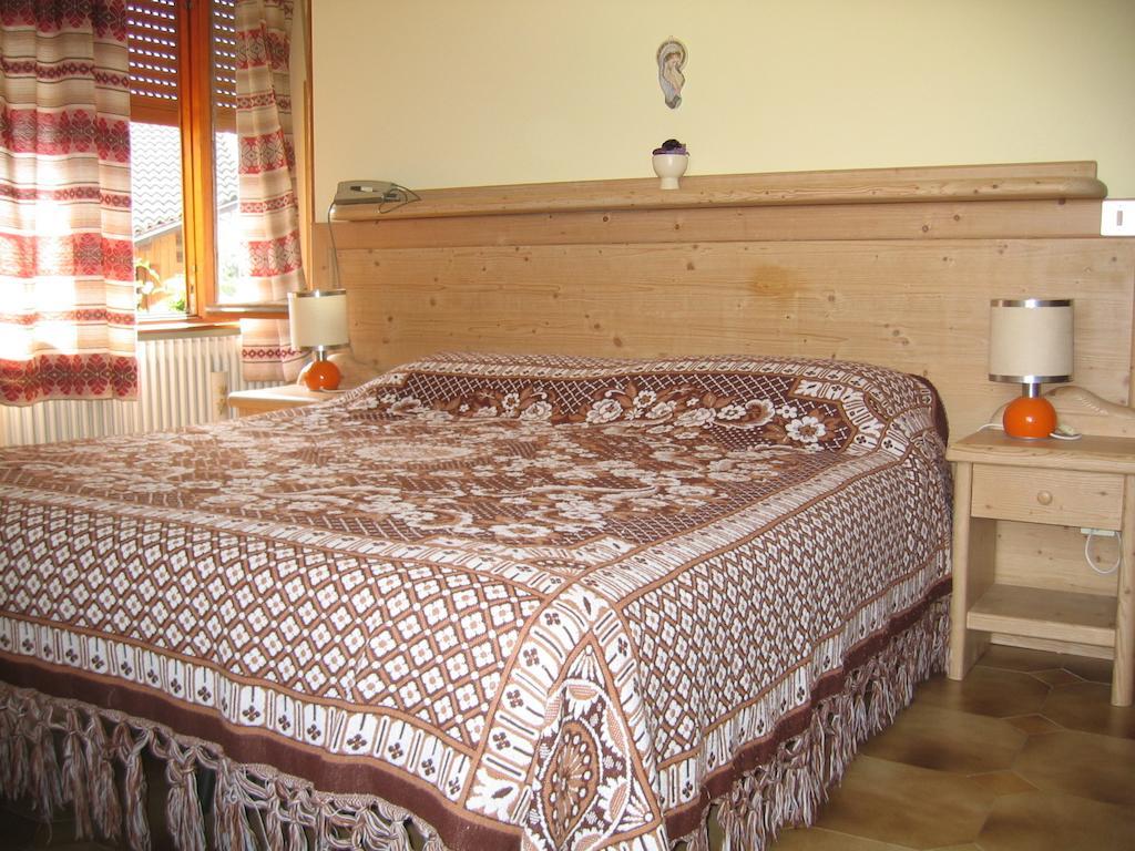Locanda Campregheri Vigolo Vattaro Rum bild